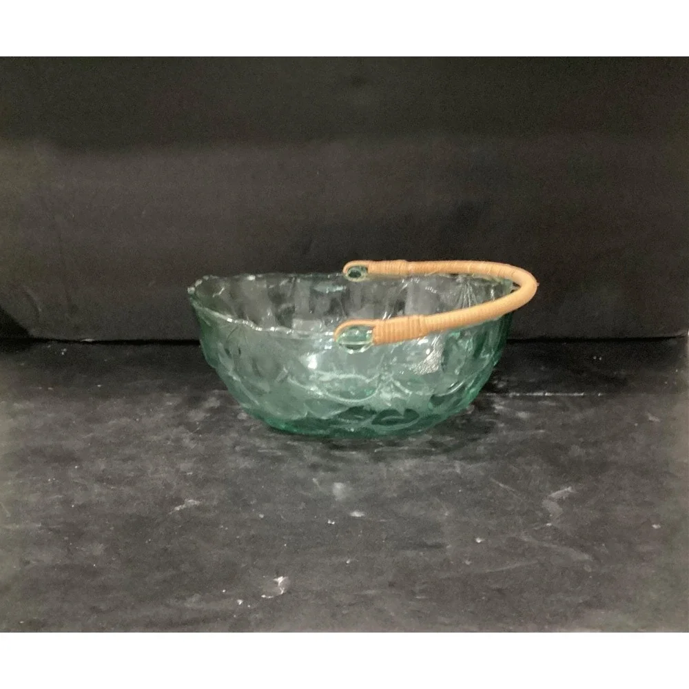 Vintage Libbey‎ Green Glass Orchard Fruit Basket With Wicker Handle ~ 10